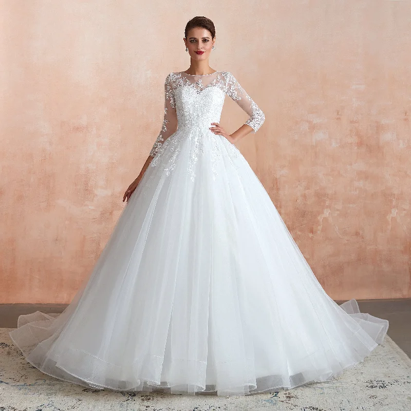 Half Sleeves White Lace Wedding Gowns with Illusion Sweetheart Neckline