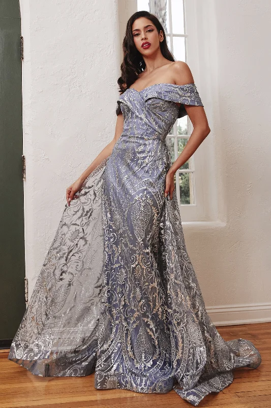 **Cinderella Divine: Shimmering Embellishments in an Enchanting Mermaid Silhouette**