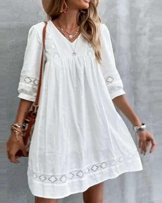 Solid color lace V-neck three-quarter sleeve dress